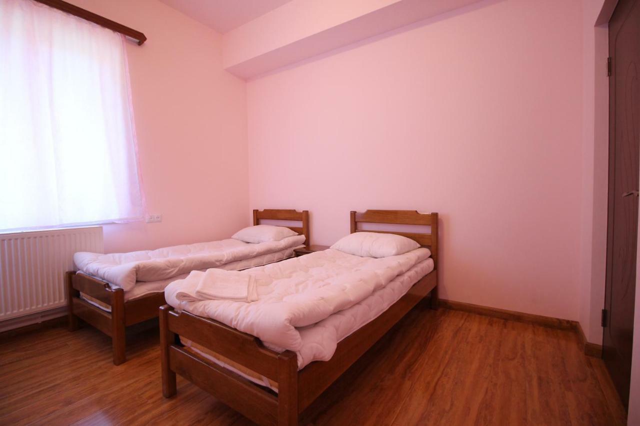 Karin'S B&B Sisian Eksteriør billede